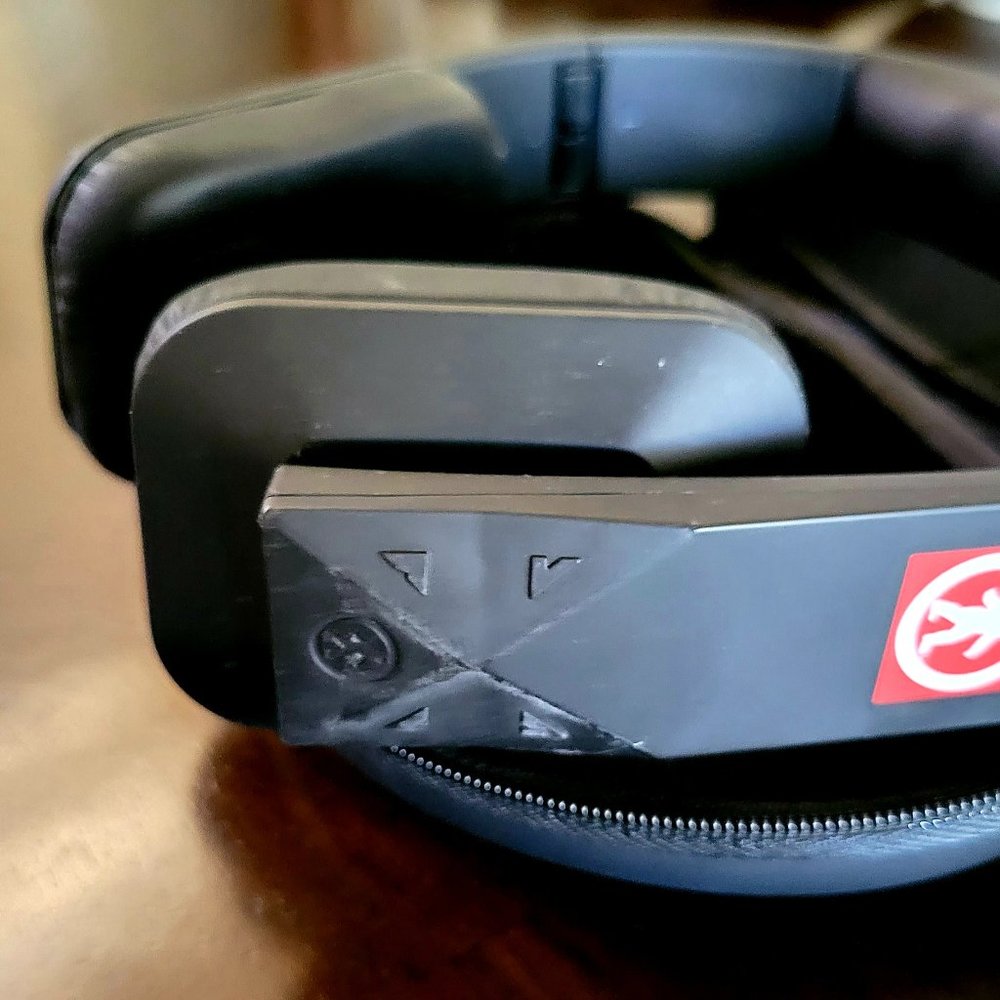 Outdoor Tech Bluetooth Wireless Headphones Tuis Black Folding Over the Ear - Picture 6 of 7